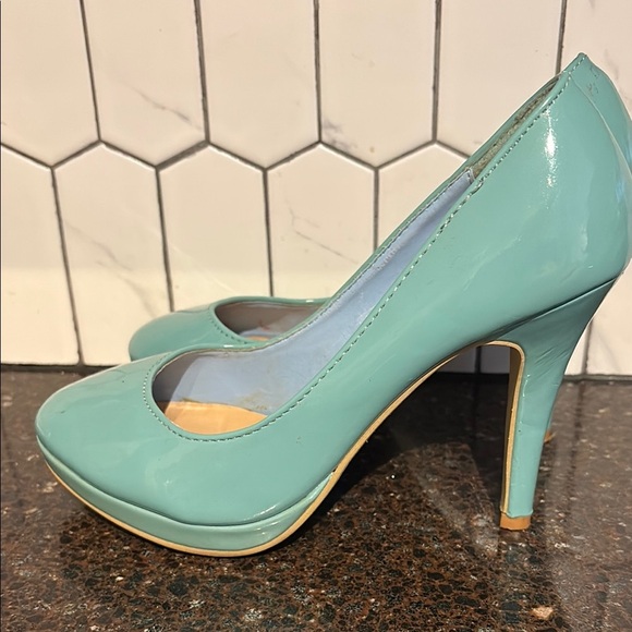 Suzy Shier Women's Blue/teal Pumps size 7 heels closed toe - Picture 3 of 9